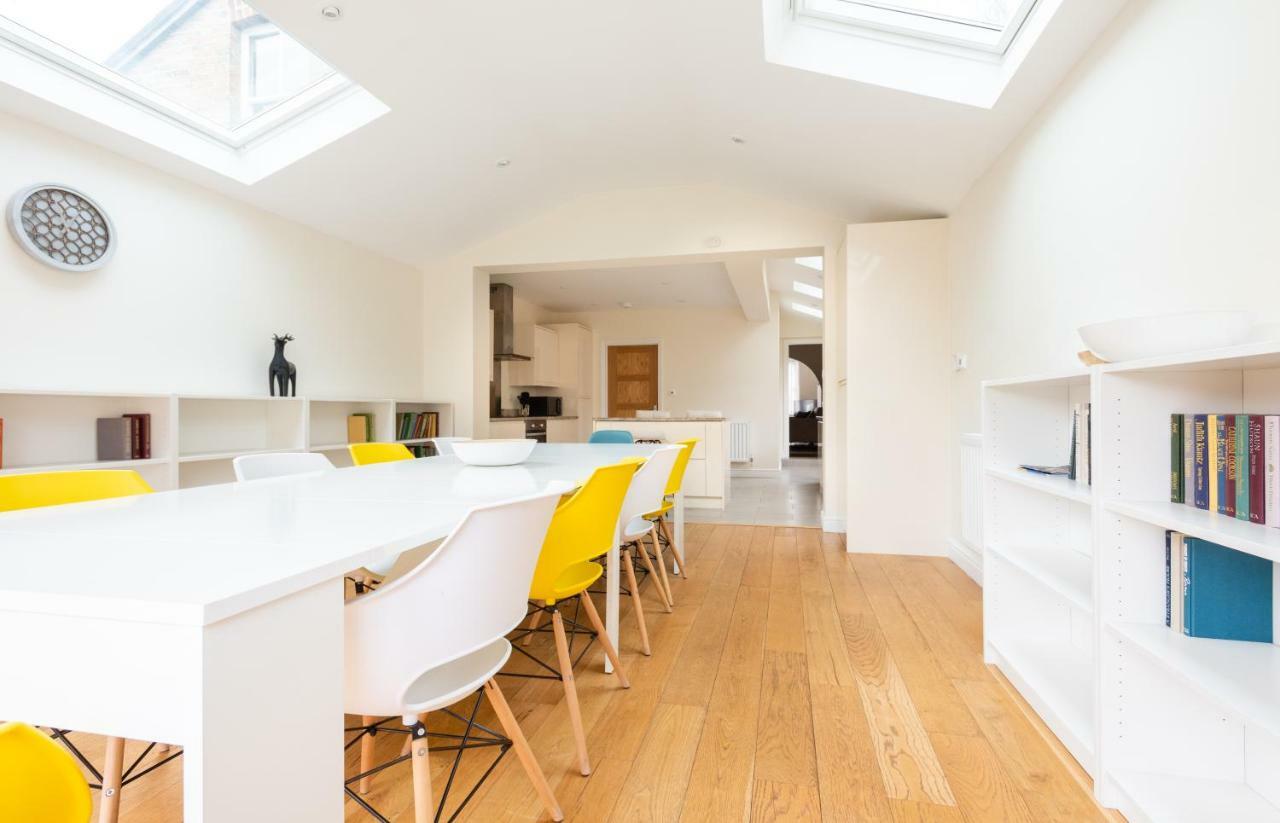 The Canary Way - Contemporary 4Bdr Home With Parking Oxford Bagian luar foto